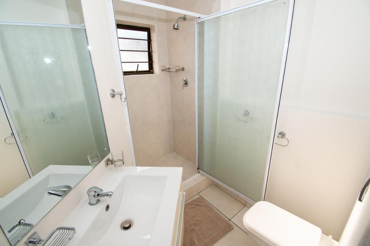 7 The Shades Umhlanga Rocks Leilighet Durban Eksteriør bilde